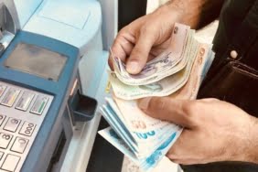 milyonlari-etkiliyor-bankalar-atm-para-cekme-limitlerini-degistirdi-yeni-rakamlar-aciklandi-2-S8yAbQiR.jpeg