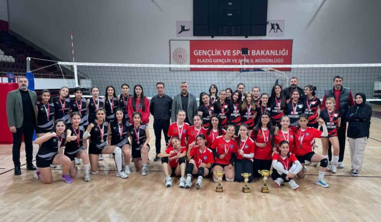 yildiz-kiz-yerel-ligde-sampiyon-elazig-voleybol-akademi-oldu-MlVh3IiJ.jpg