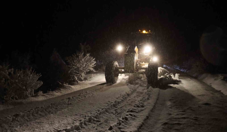 elazigda-karla-mucadele-45-koy-yolu-ulasima-acildi-j6dQdhaM.jpg